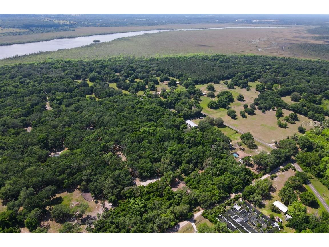 Emeralda Island Road Leesburg FL 34788 G5080852 image9