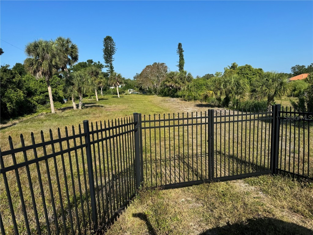 Englewood Road Venice FL 34293 A4607910 image1