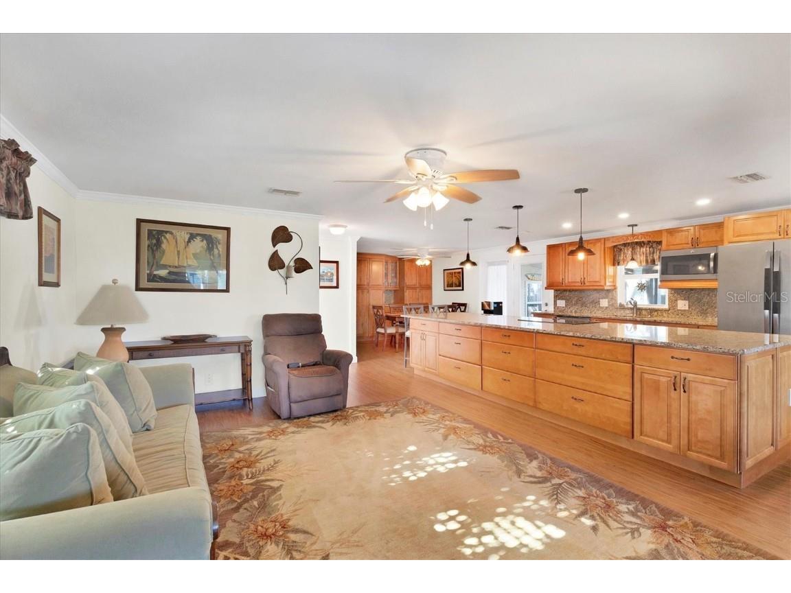  Englewood FL 34223 D6139511 image11