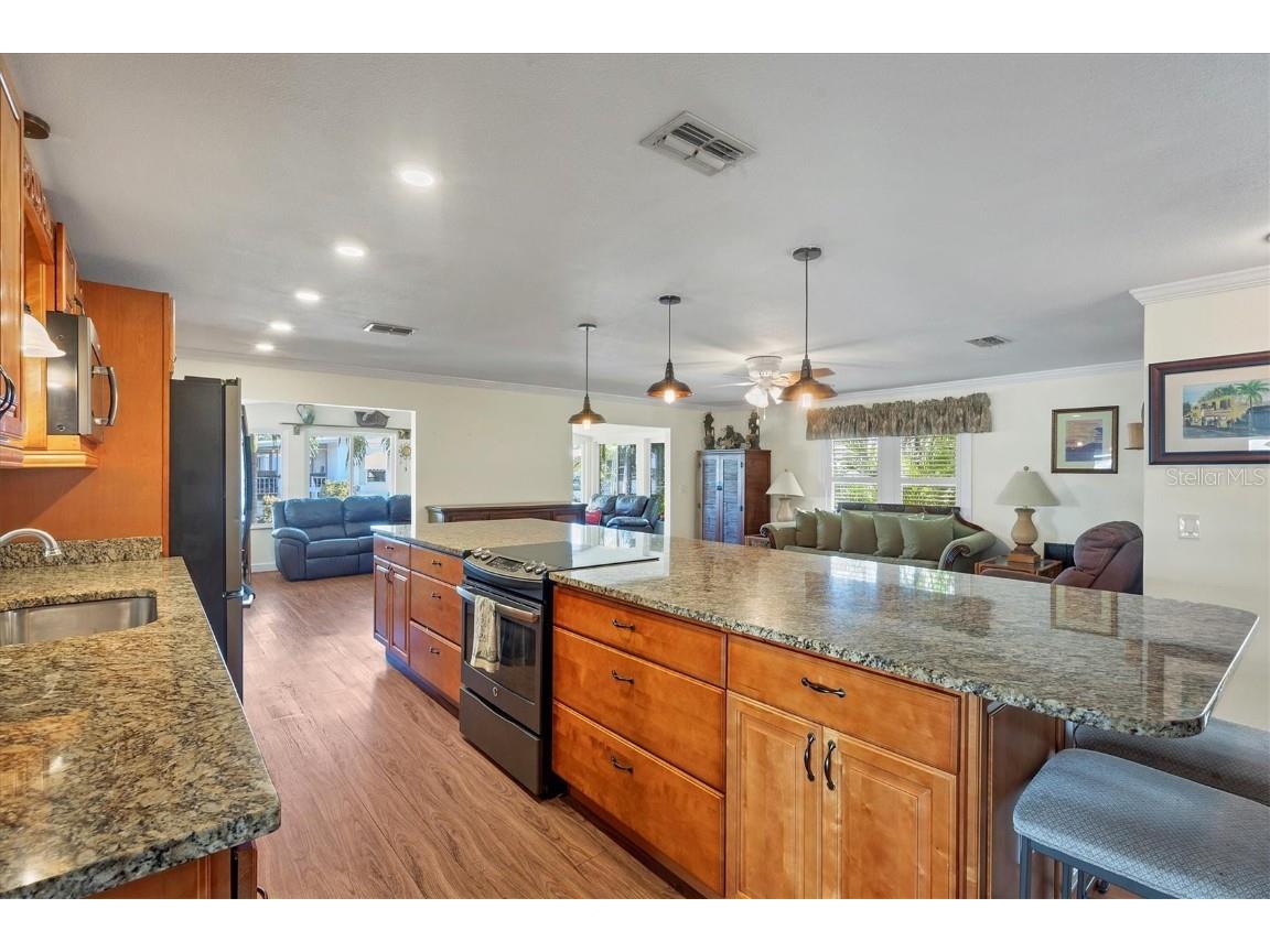  Englewood FL 34223 D6139511 image16