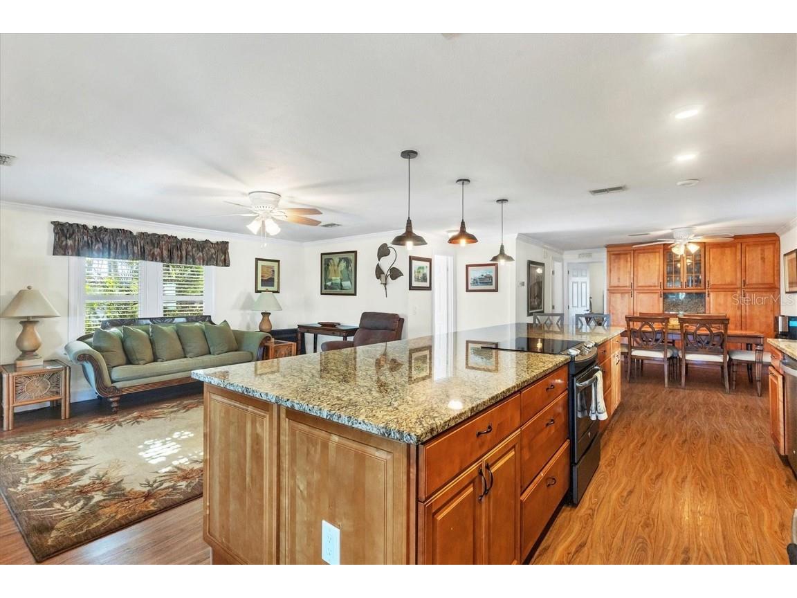  Englewood FL 34223 D6139511 image17