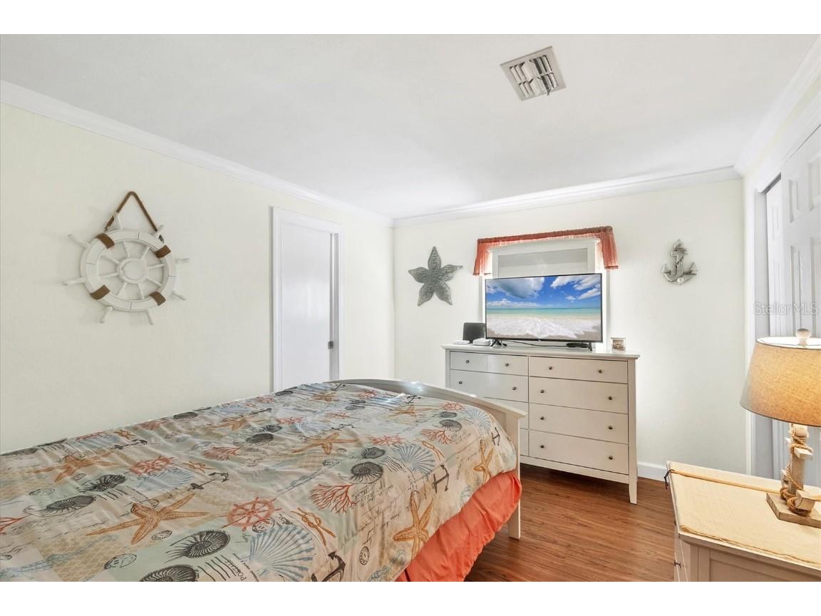  Englewood FL 34223 D6139511 image24