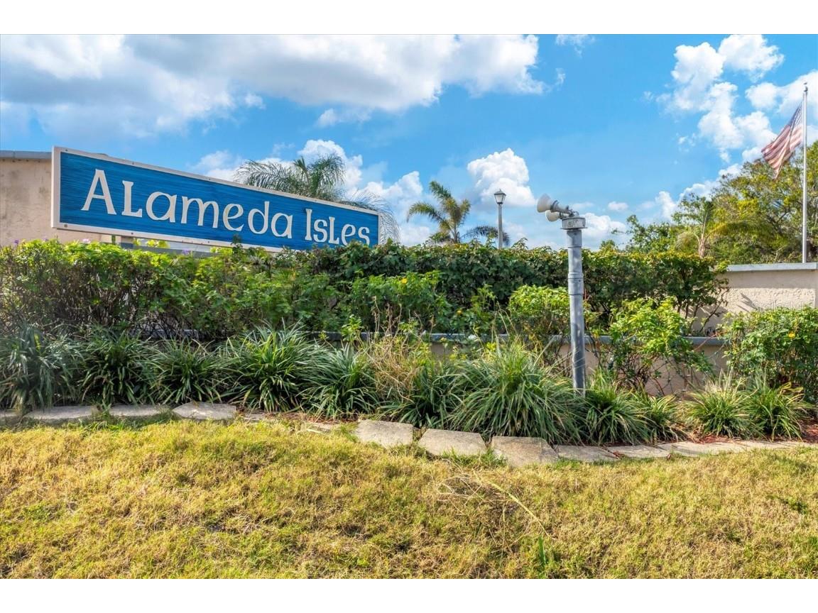  Englewood FL 34223 D6139511 image32