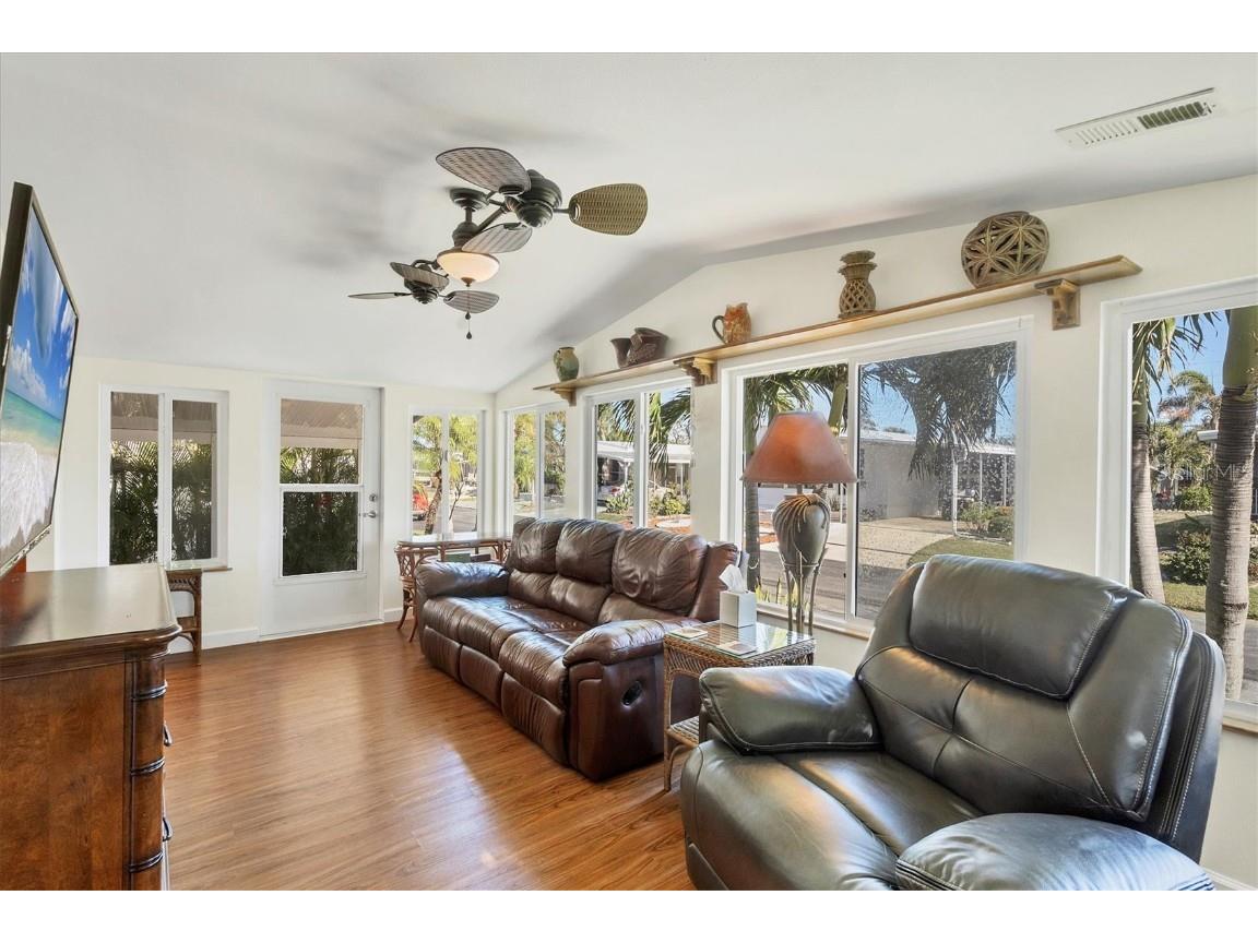  Englewood FL 34223 D6139511 image9