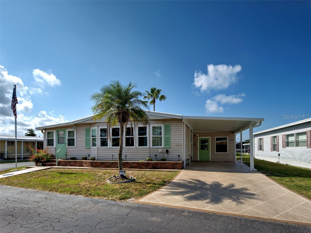 141 N Fiji Circle Englewood FL 34223 D6142219 image1