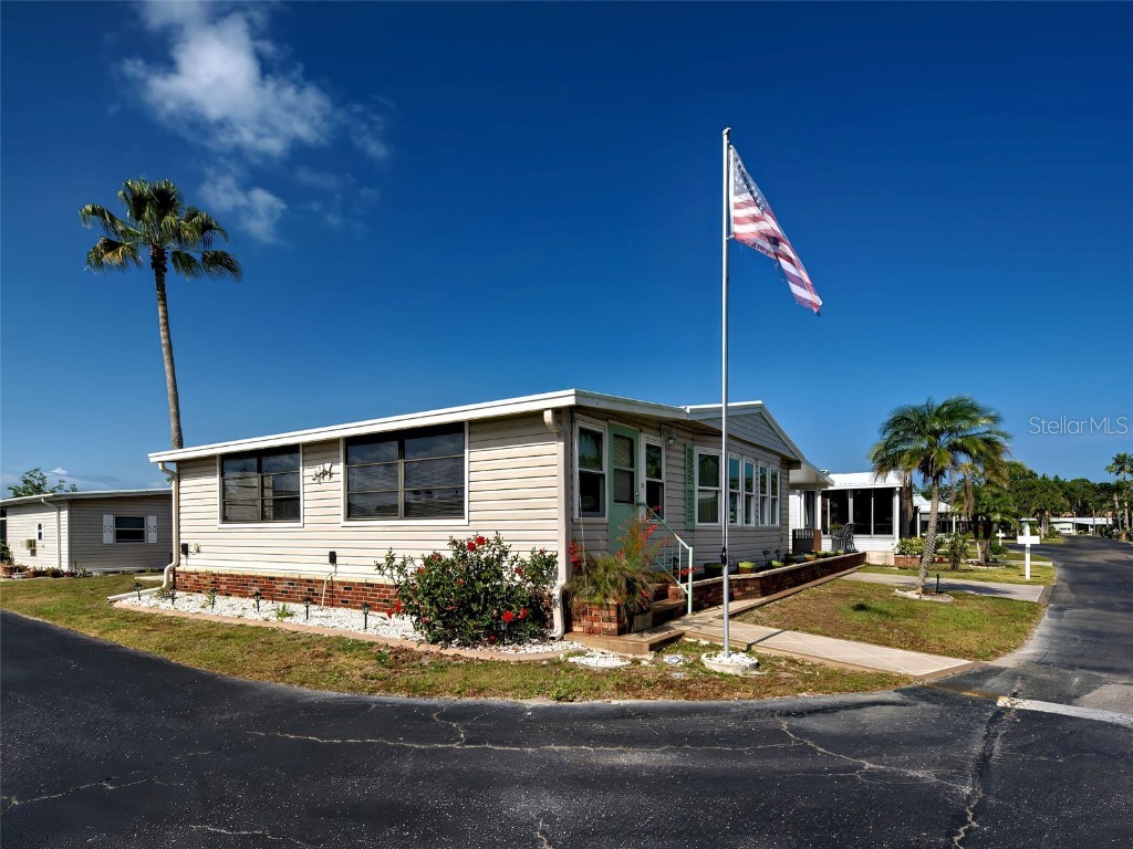 141 N Fiji Circle Englewood FL 34223 D6142219 image4