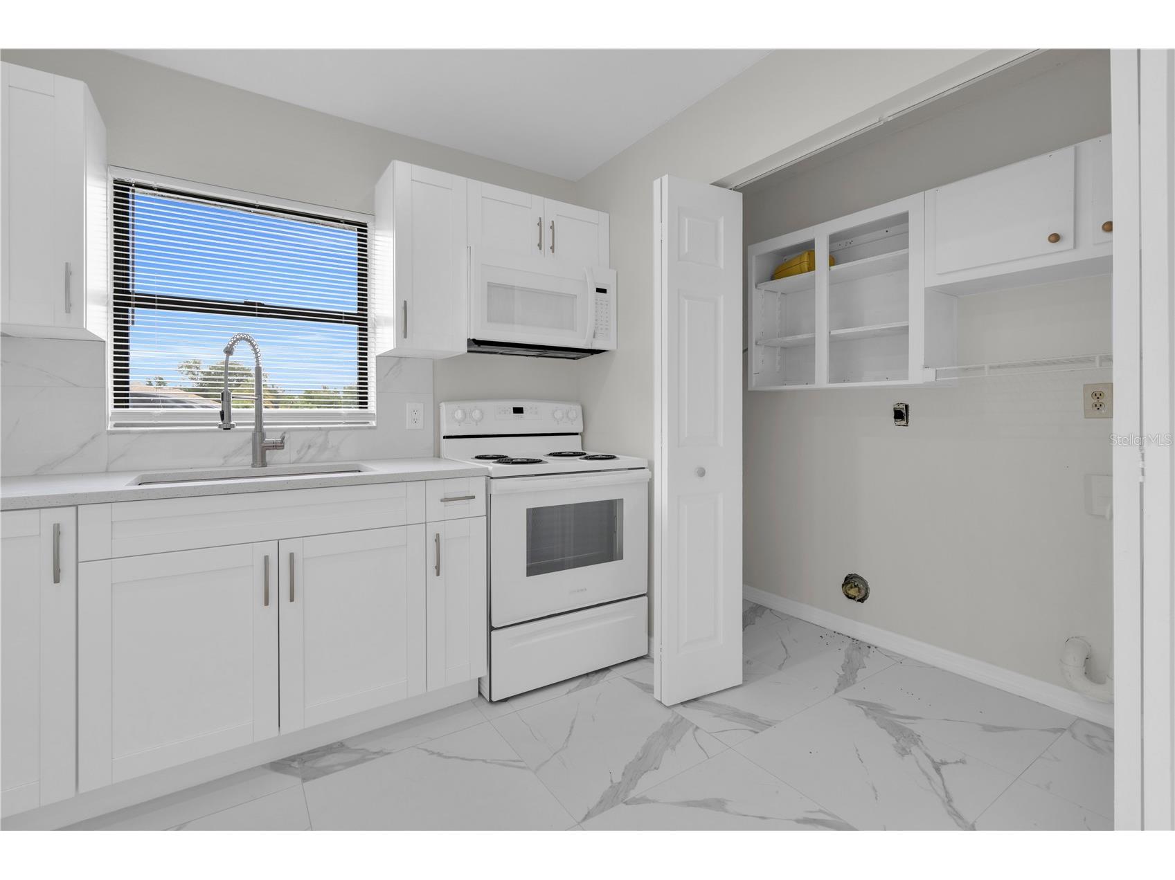  Englewood FL 34224 C7526878 image16