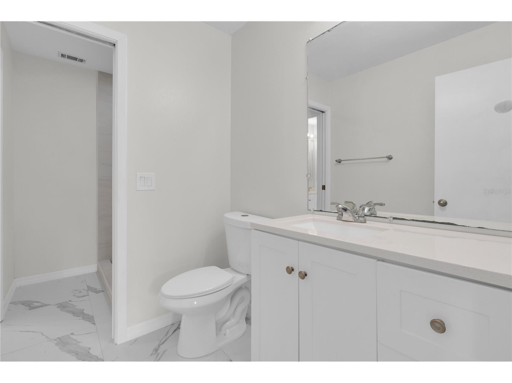  Englewood FL 34224 C7526878 image22