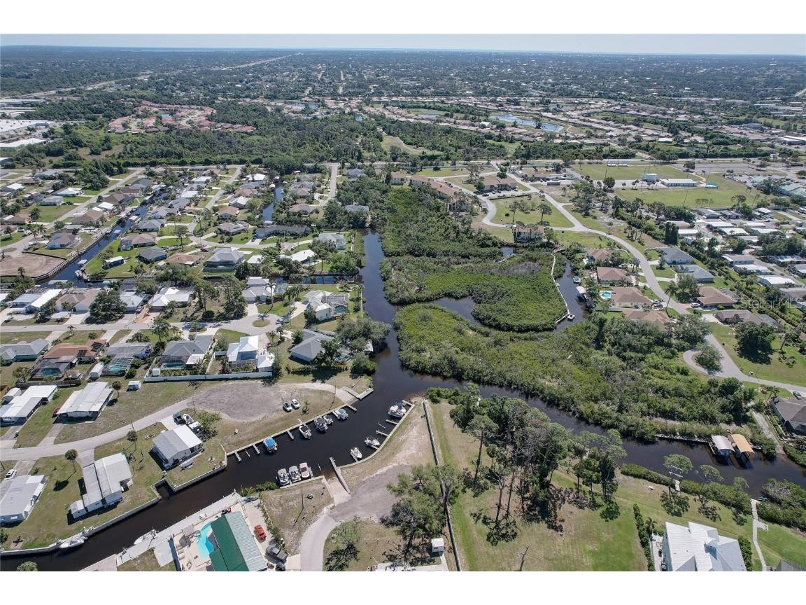  Englewood FL 34224 D6138510 image9