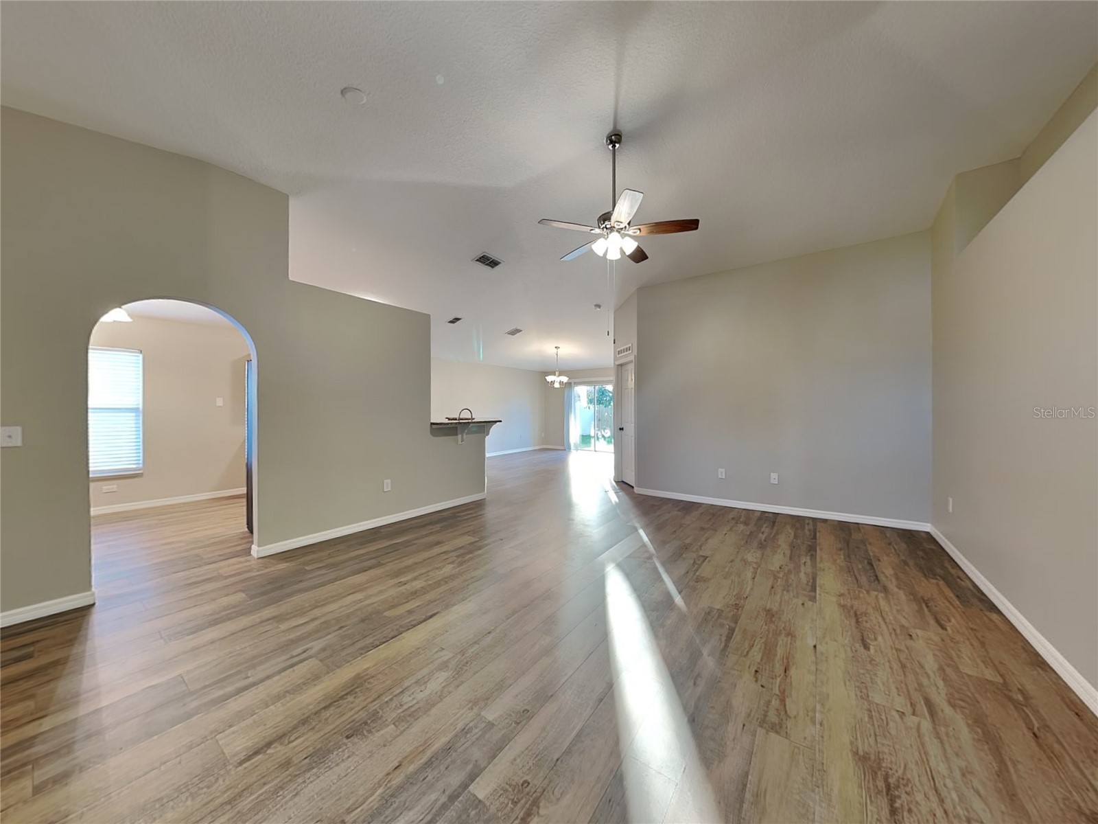  Eustis FL 32726 TB8497686 image4