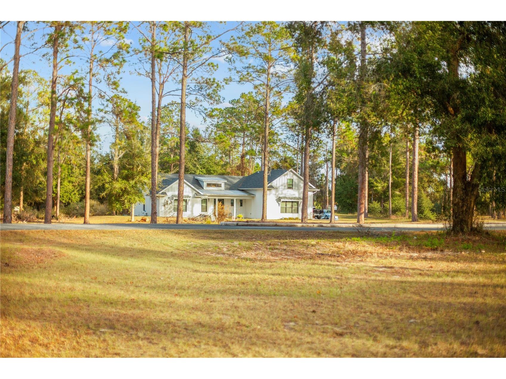 Falabella Groveland FL 34736 O6376979 image36