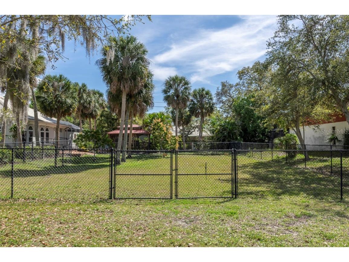 Fiesta Drive Sarasota FL 34231 A4672941 image2