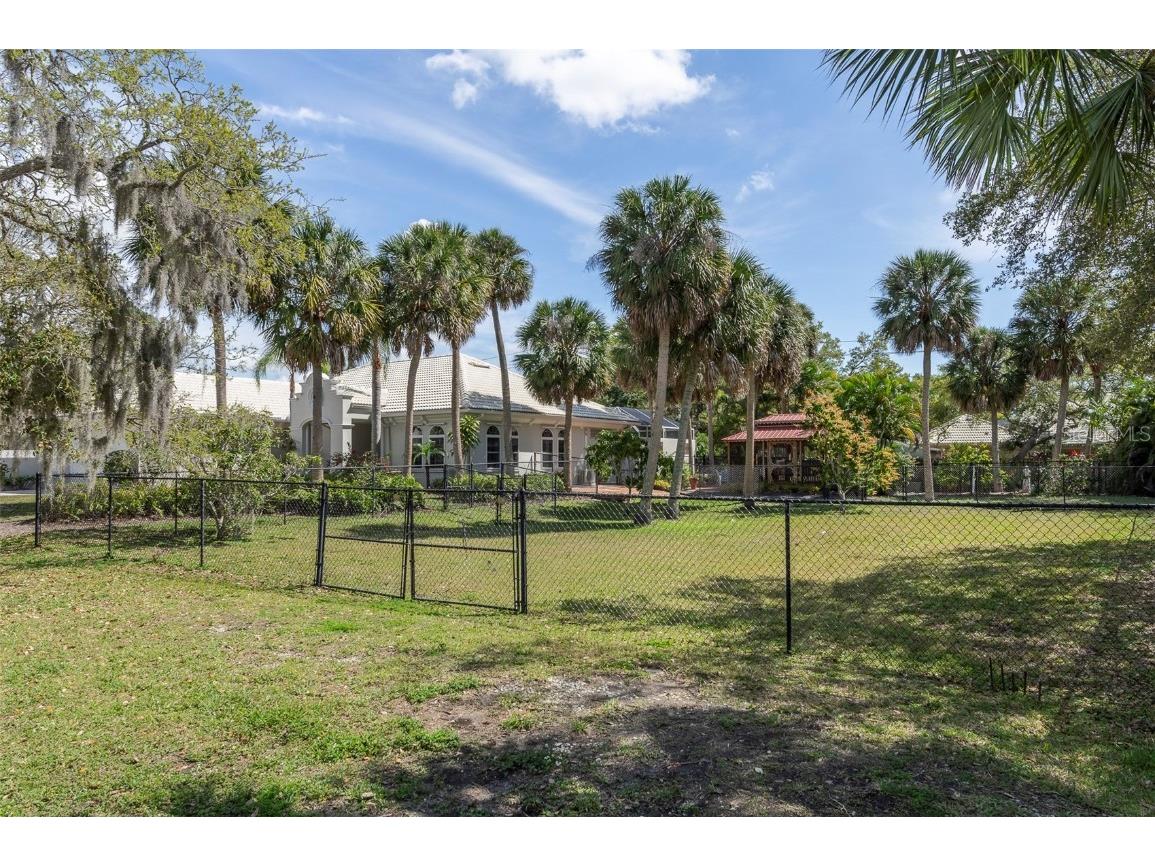 Fiesta Drive Sarasota FL 34231 A4672941 image3