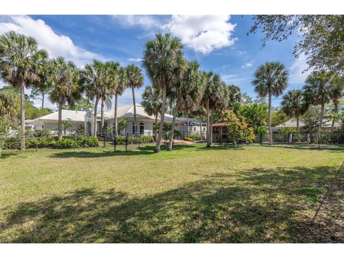 Fiesta Drive Sarasota FL 34231 A4672941 image4