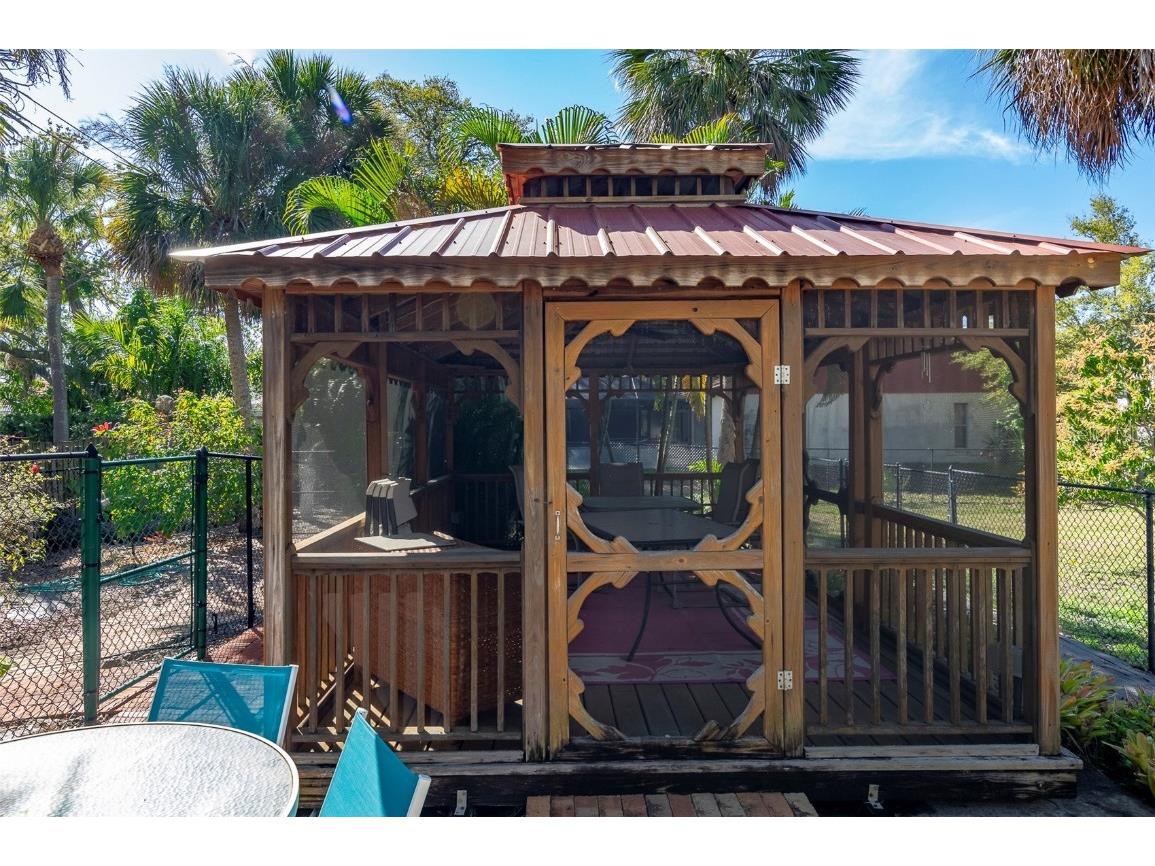 Fiesta Drive Sarasota FL 34231 A4672941 image5