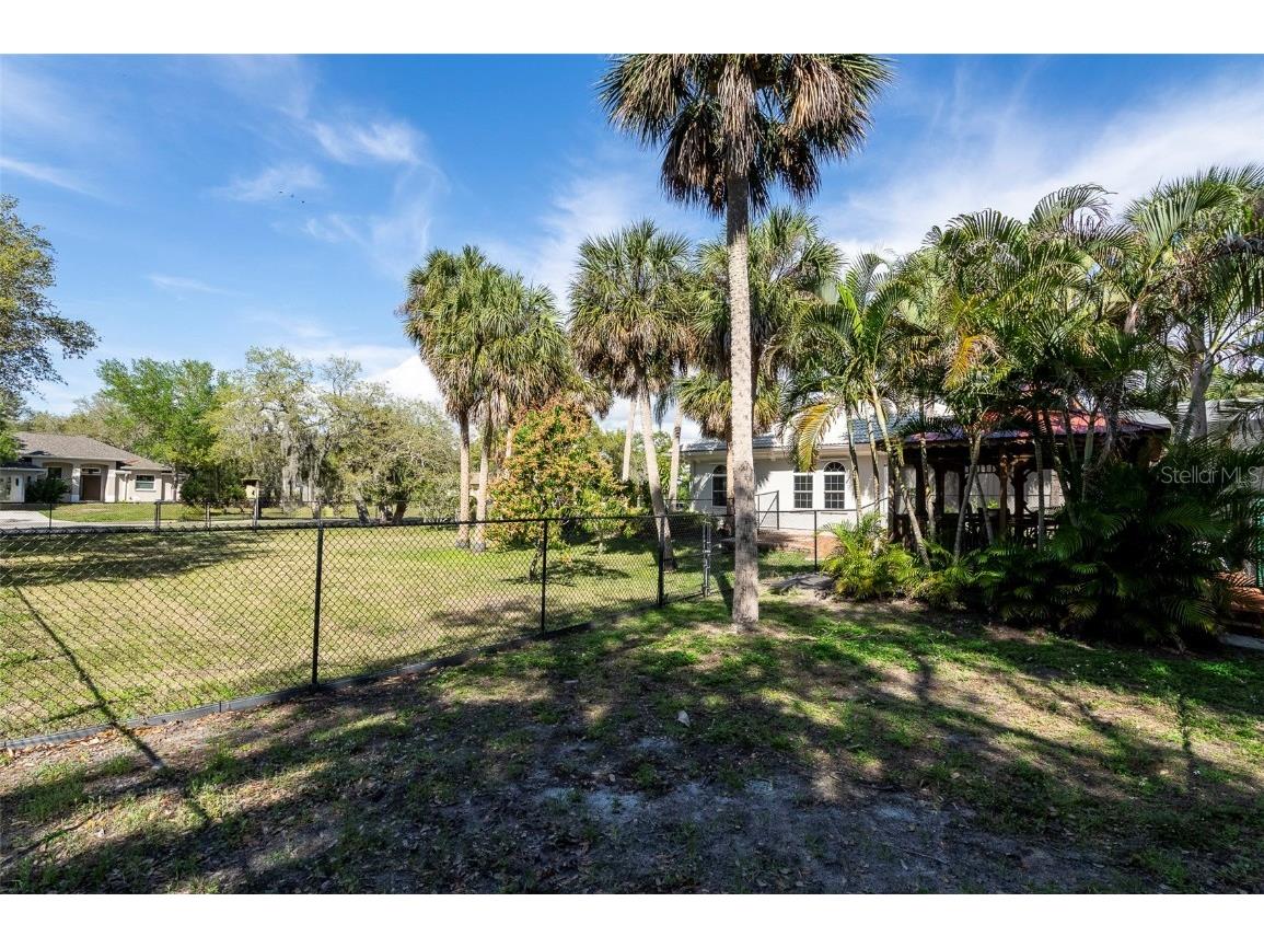 Fiesta Drive Sarasota FL 34231 A4672941 image6