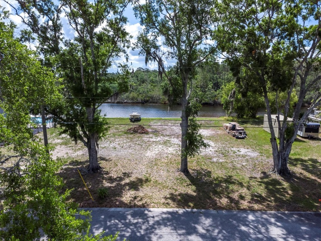 Flotilla Holiday FL 34690 W7875566 image14