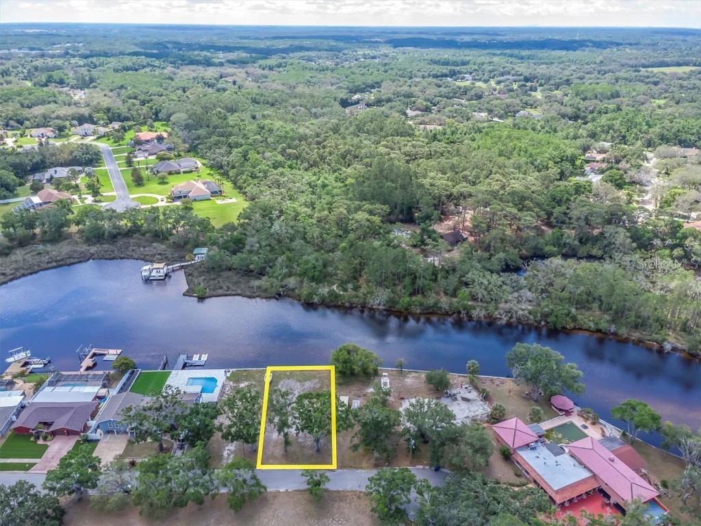 Flotilla Holiday FL 34690 W7875566 image17