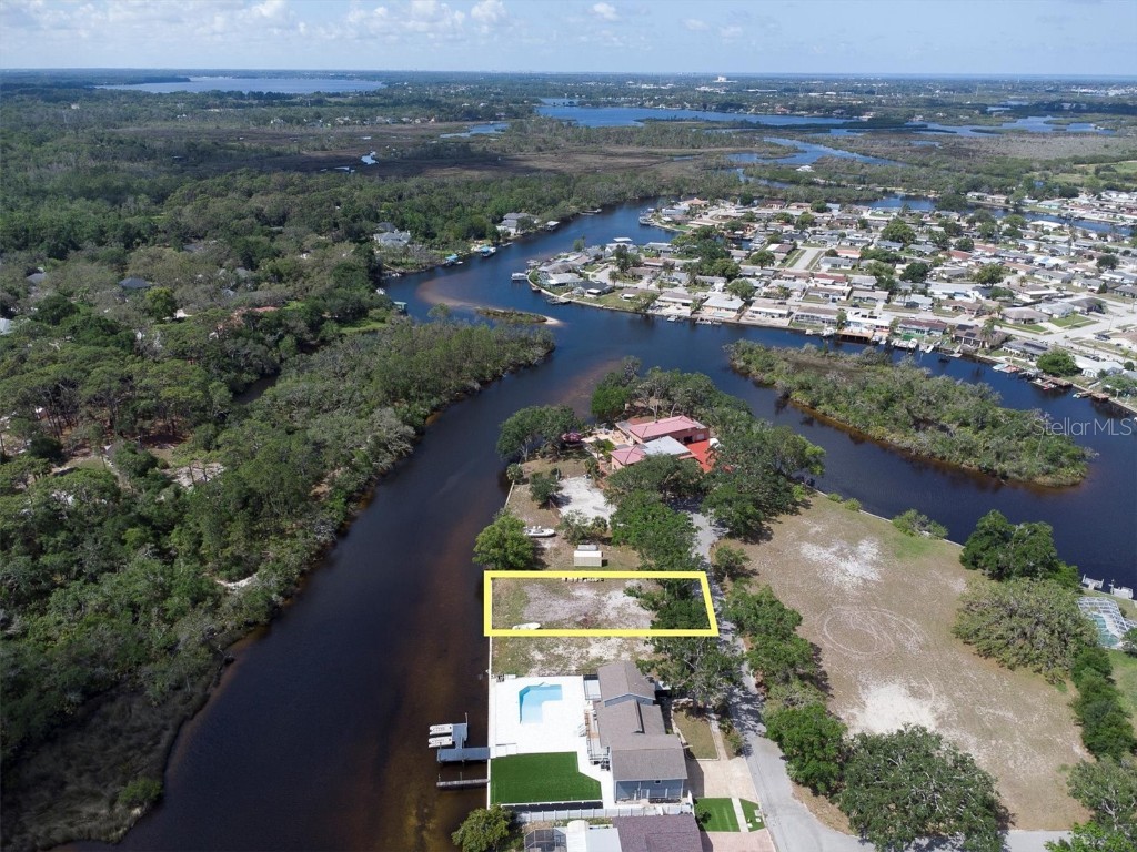 Flotilla Holiday FL 34690 W7875566 image18