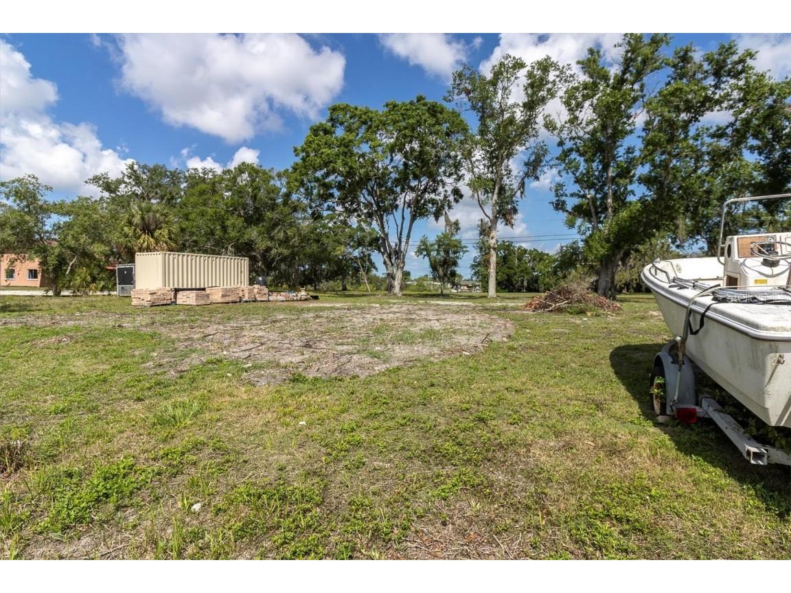 Flotilla Holiday FL 34690 W7875566 image8