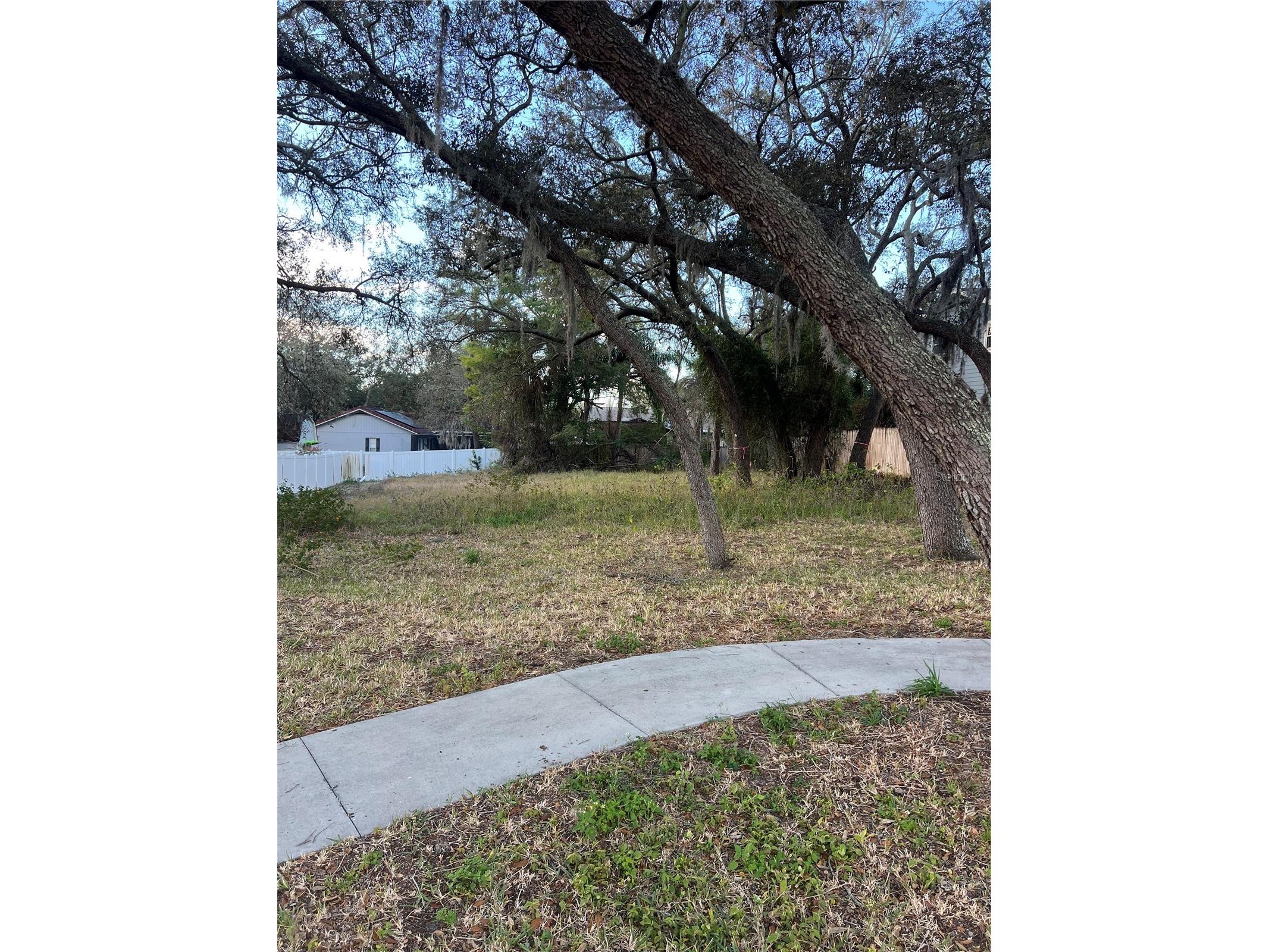 Forde Avenue Tarpon Springs FL 34689 W7882918 image1