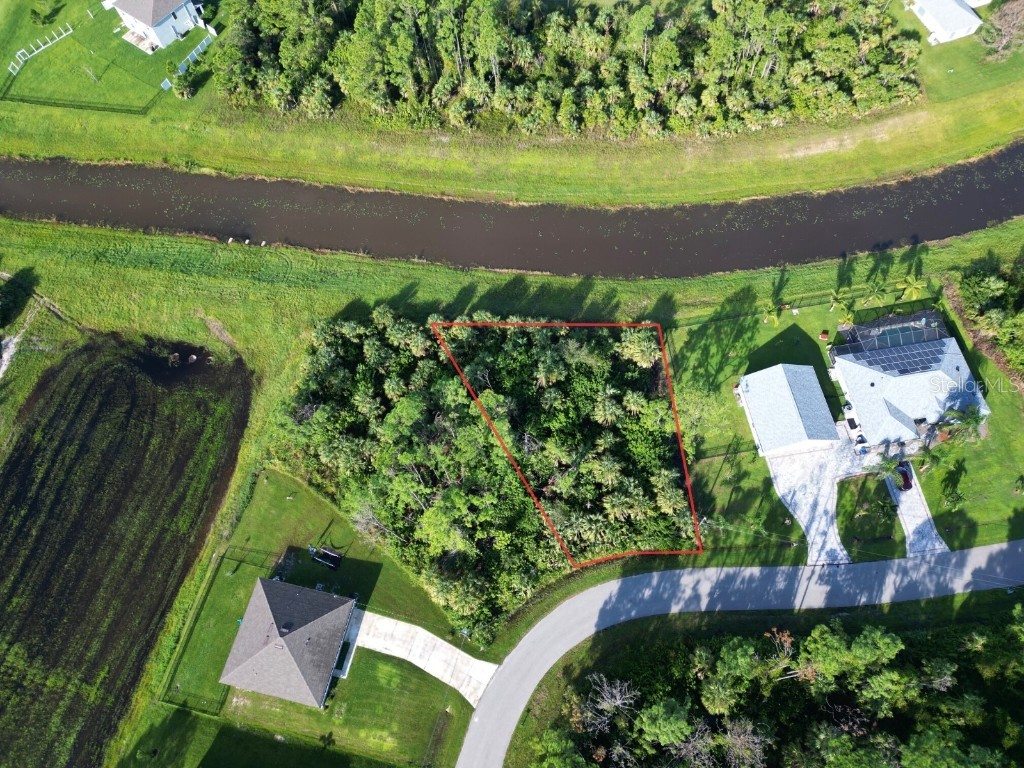 Gardenside Circle North Port FL 34288 A4583583 image1