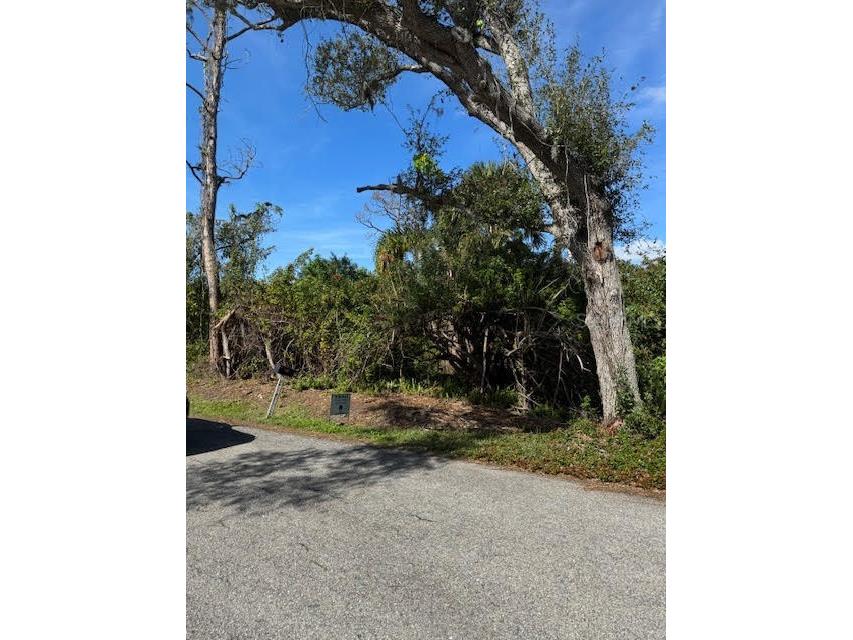 Gillespie Street Englewood FL 34223 A4597021 image3