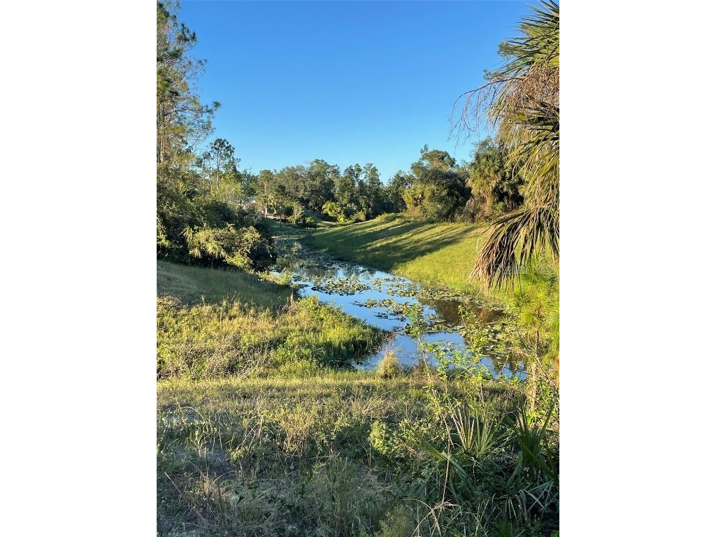 Greenhouse/Clattleya Avenue North Port FL 34288 - LITTLEFIELD WATERWAY C7473318 image1