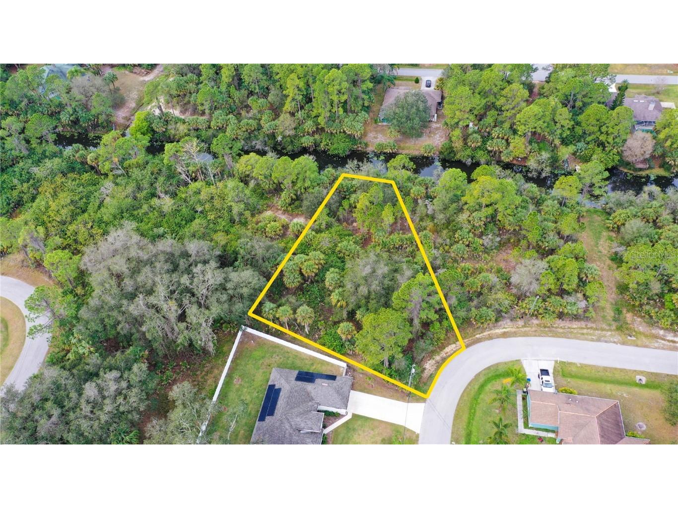 Greynolds Lane North Port FL 34286 A4635936 image1