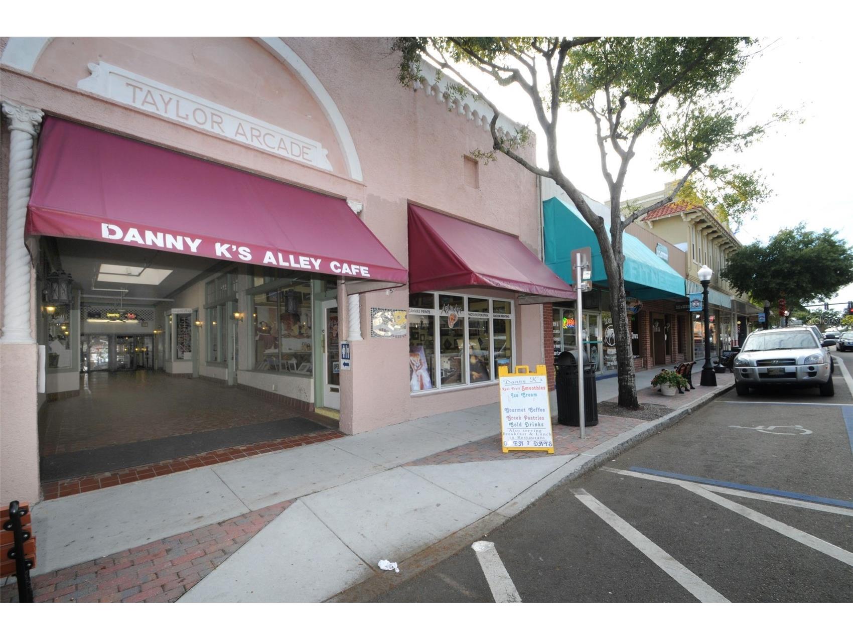 Grosse Avenue Tarpon Springs FL 34689 TB8492360 image15