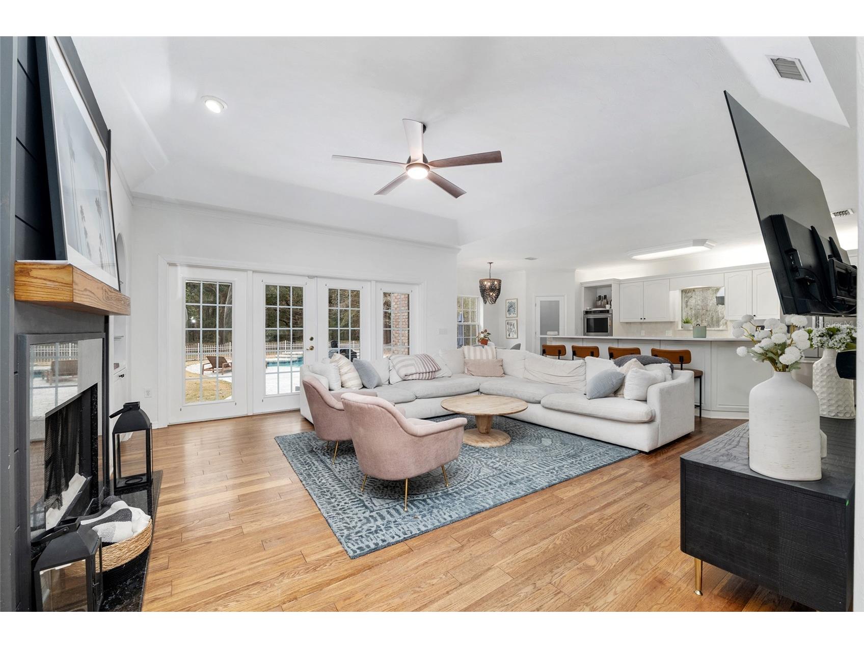 11121 NW 15th Place Gainesville FL 32606 GC537096 image9