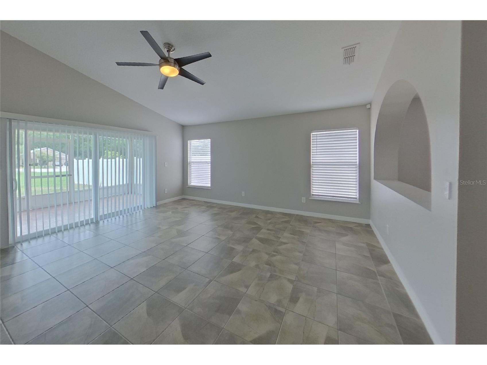  Groveland FL 34736 O6422813 image2