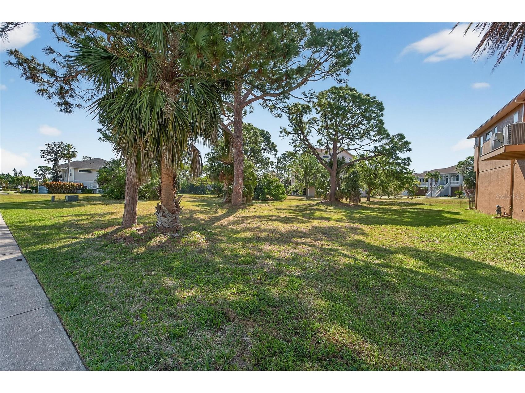 Harbour Watch Circle Tarpon Springs FL 34689 TB8492049 image2
