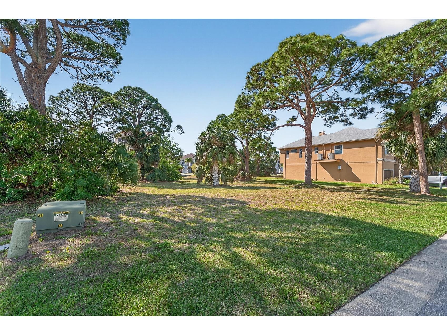 Harbour Watch Circle Tarpon Springs FL 34689 TB8492049 image7