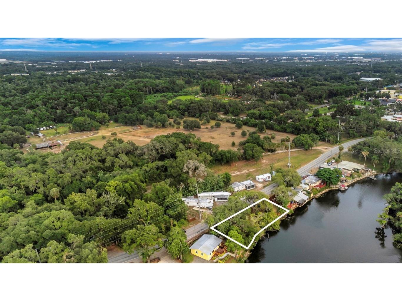 Harney Tampa FL 33617 T3542590 image12