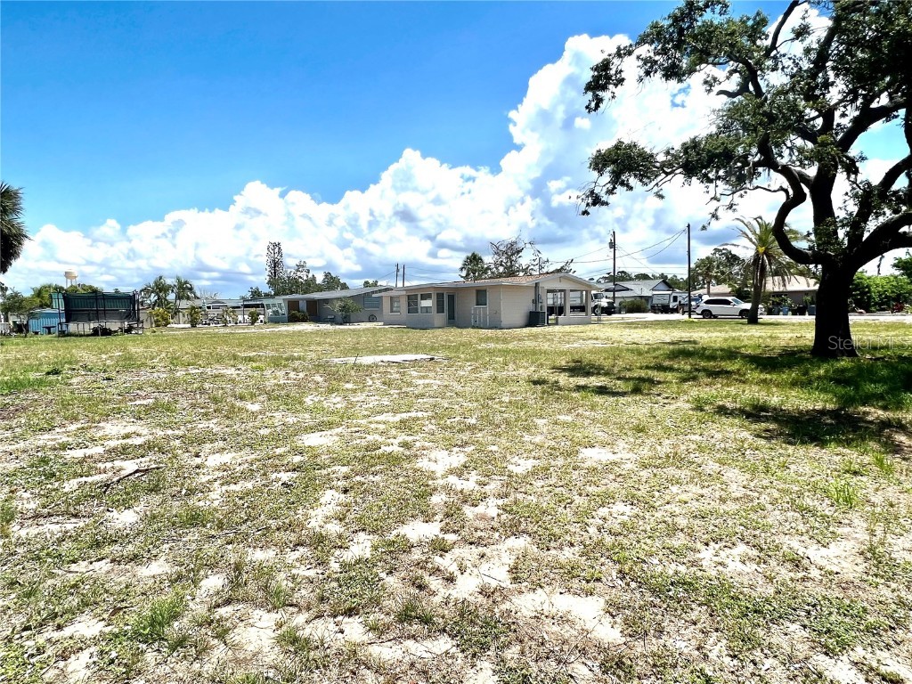 Harvey Street Englewood FL 34223 A4573362 image1