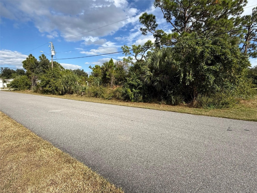 Hedgewood Circle North Port FL 34288 A4671292 image1