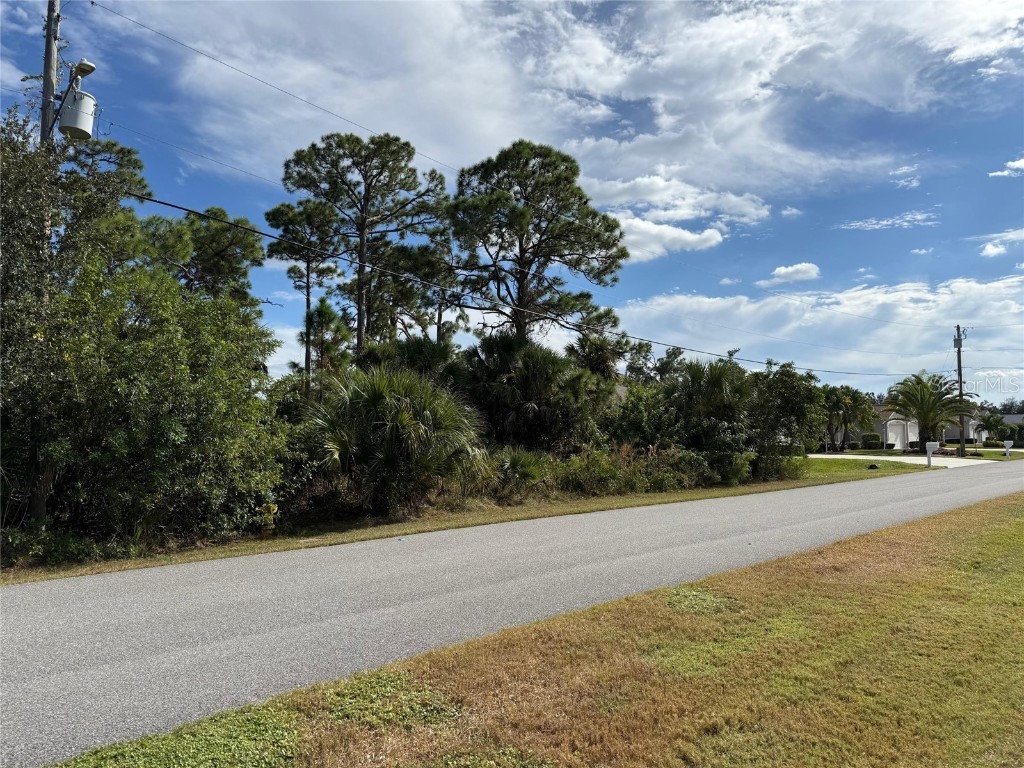 Hedgewood Circle North Port FL 34288 A4671292 image5