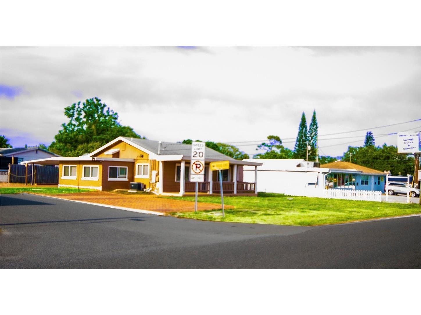  Holiday FL 34690 U8198881 image1