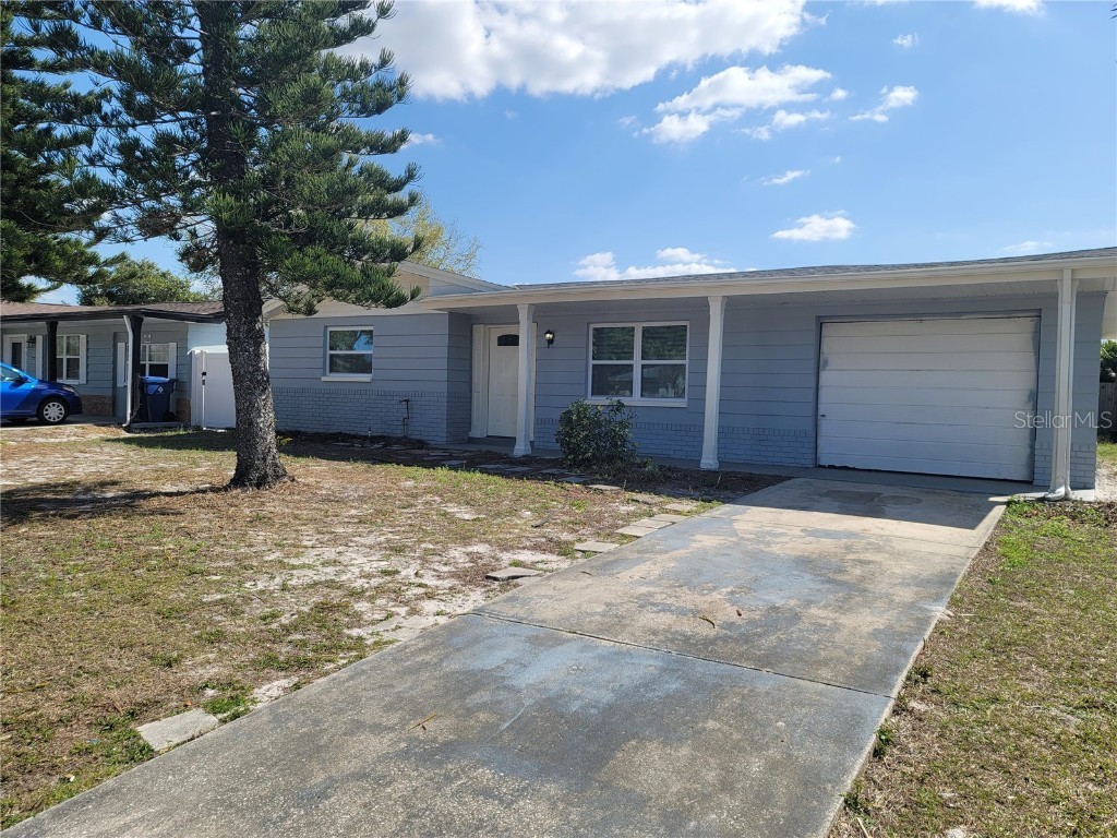  Holiday FL 34691 T3435765 image1