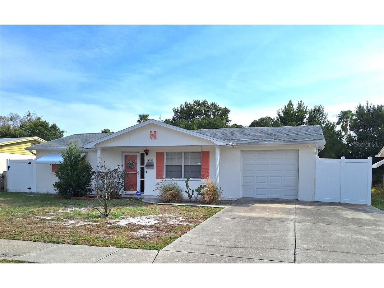  Holiday FL 34691 U8230645 image1