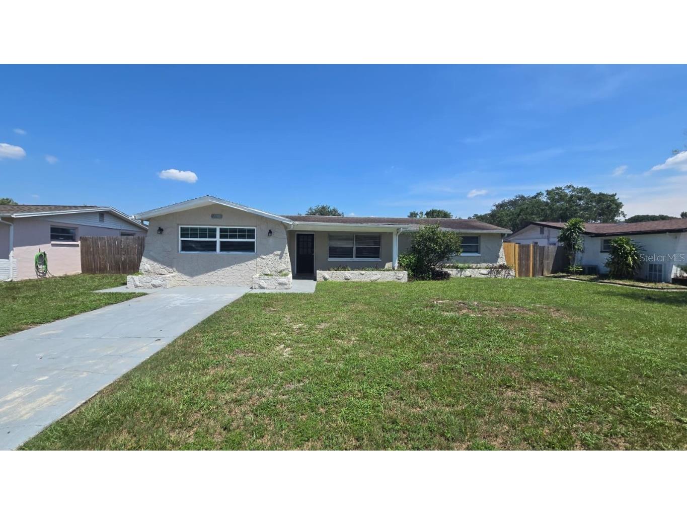  Holiday FL 34690 TB8427254 image1