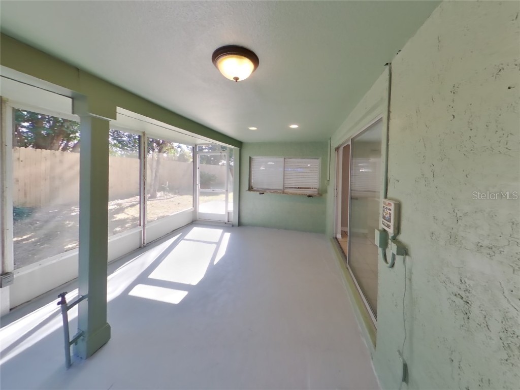  Holiday FL 34691 TB8451737 image16