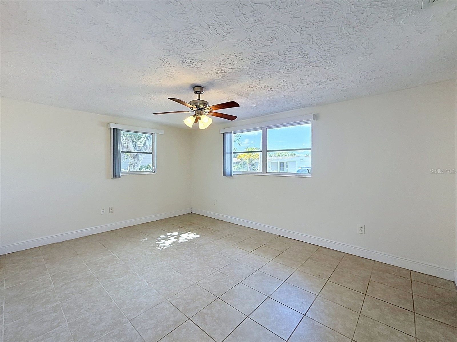  Holiday FL 34691 TB8524572 image10