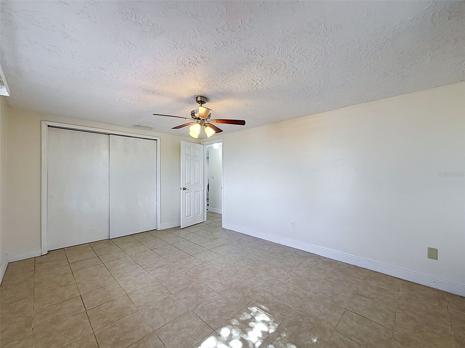  Holiday FL 34691 TB8524572 image11