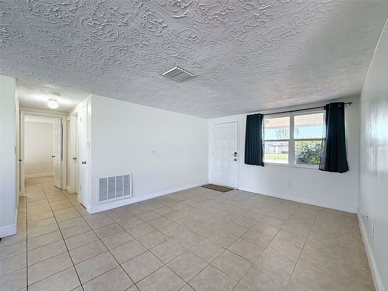  Holiday FL 34691 TB8524572 image2