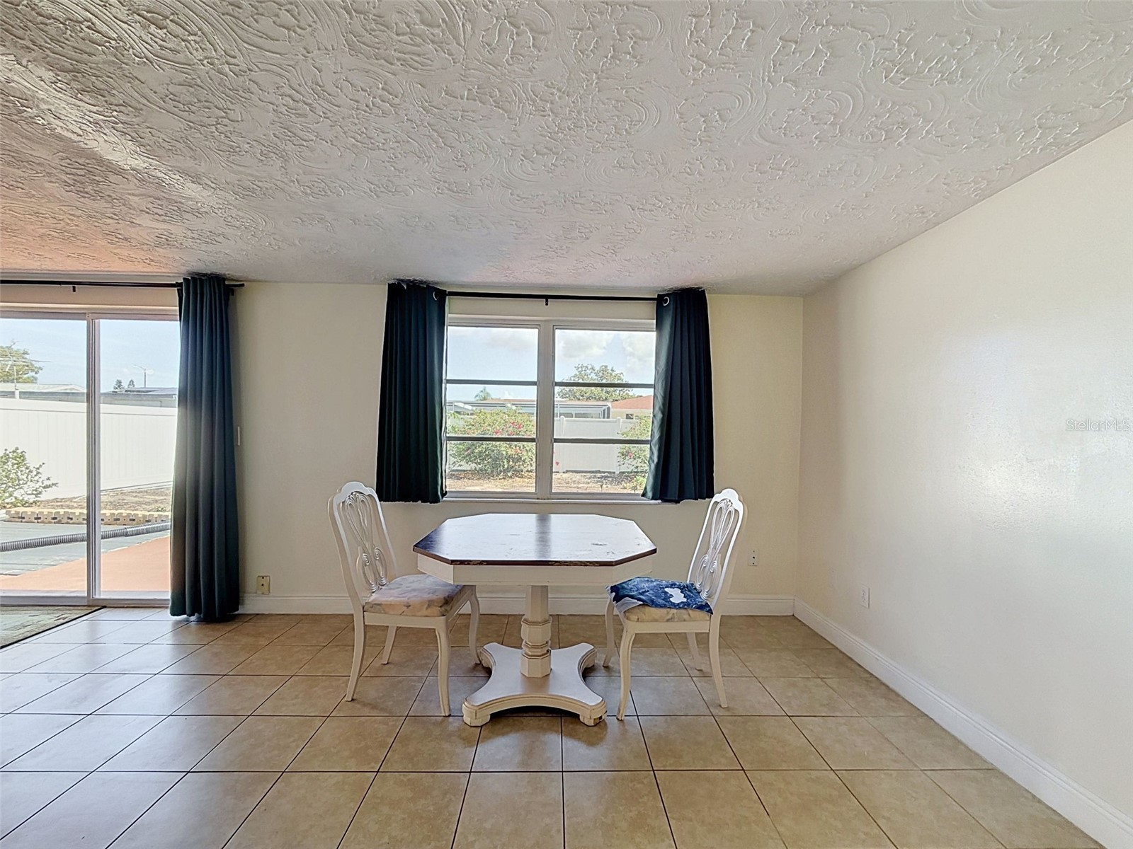  Holiday FL 34691 TB8524572 image4