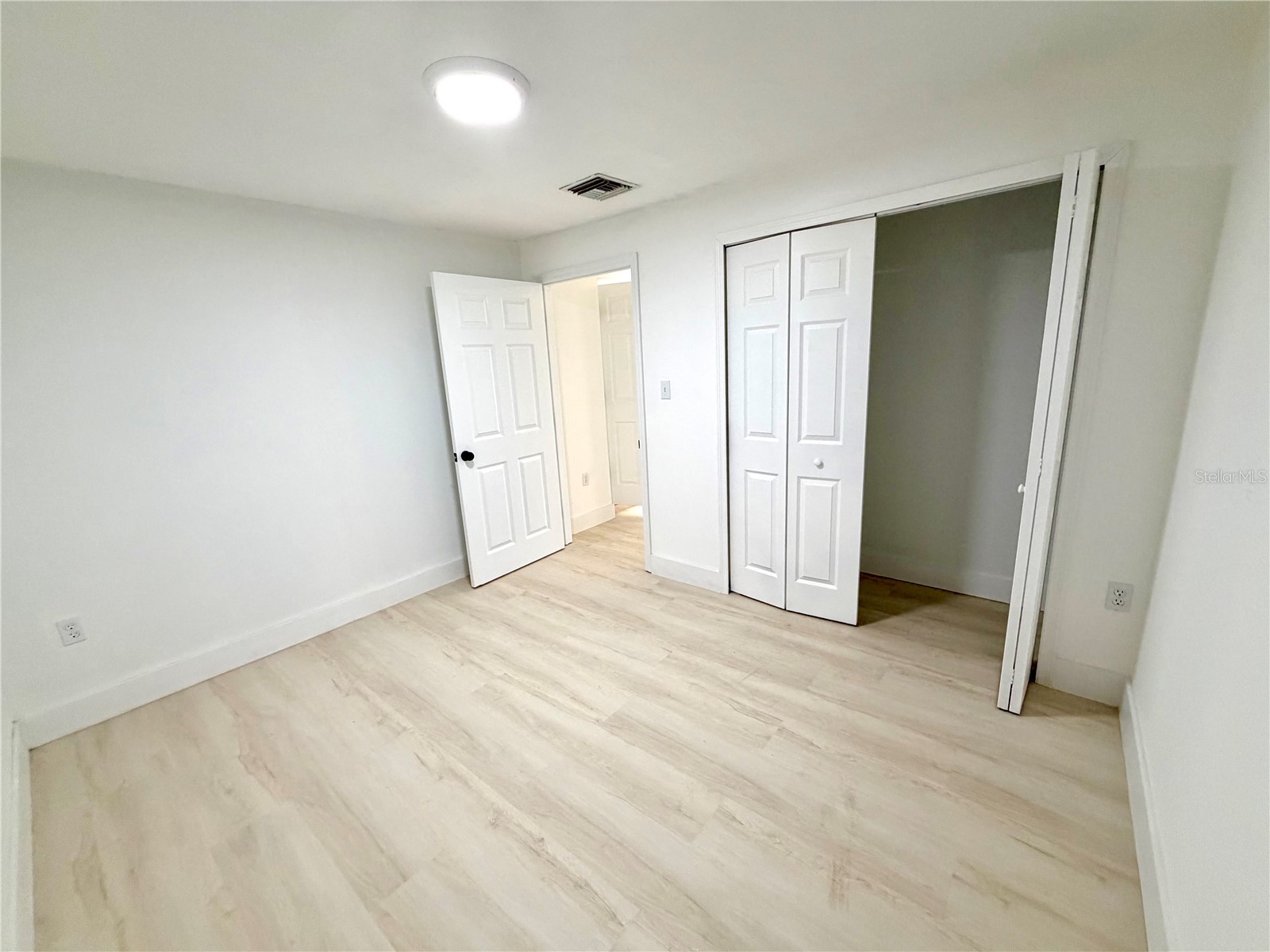  Holiday FL 34691 TB8526522 image24