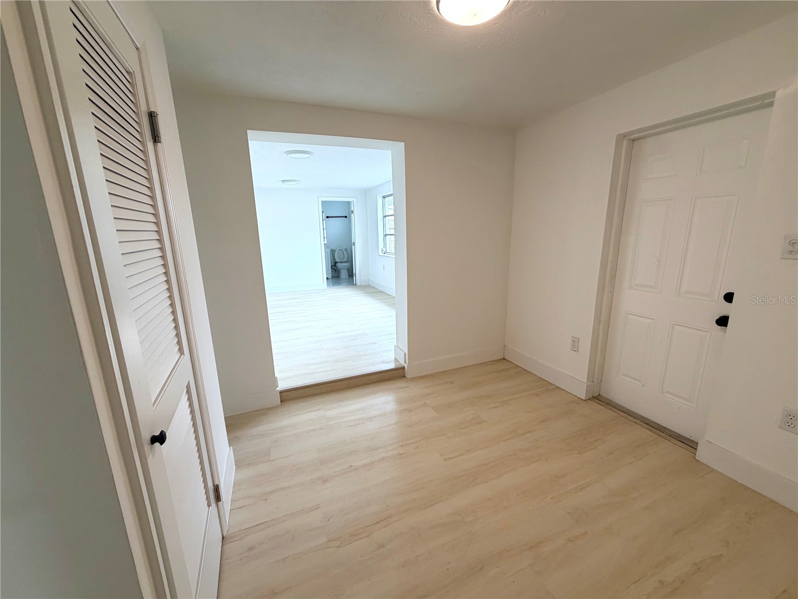  Holiday FL 34691 TB8526522 image25