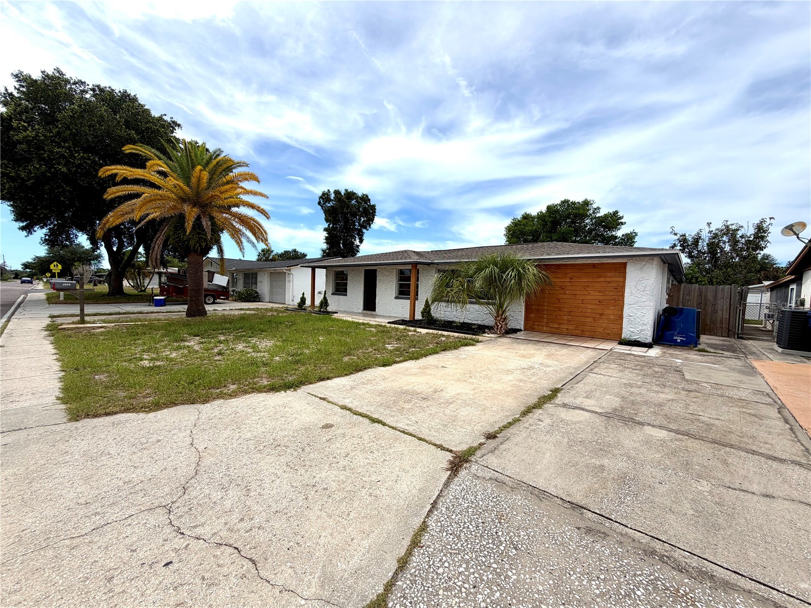  Holiday FL 34691 TB8526522 image3